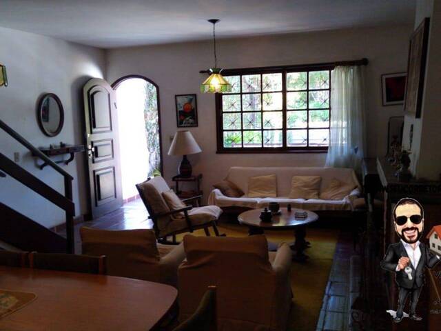 #CARENALTO0 - Apartamento para Venda em Teresópolis - RJ